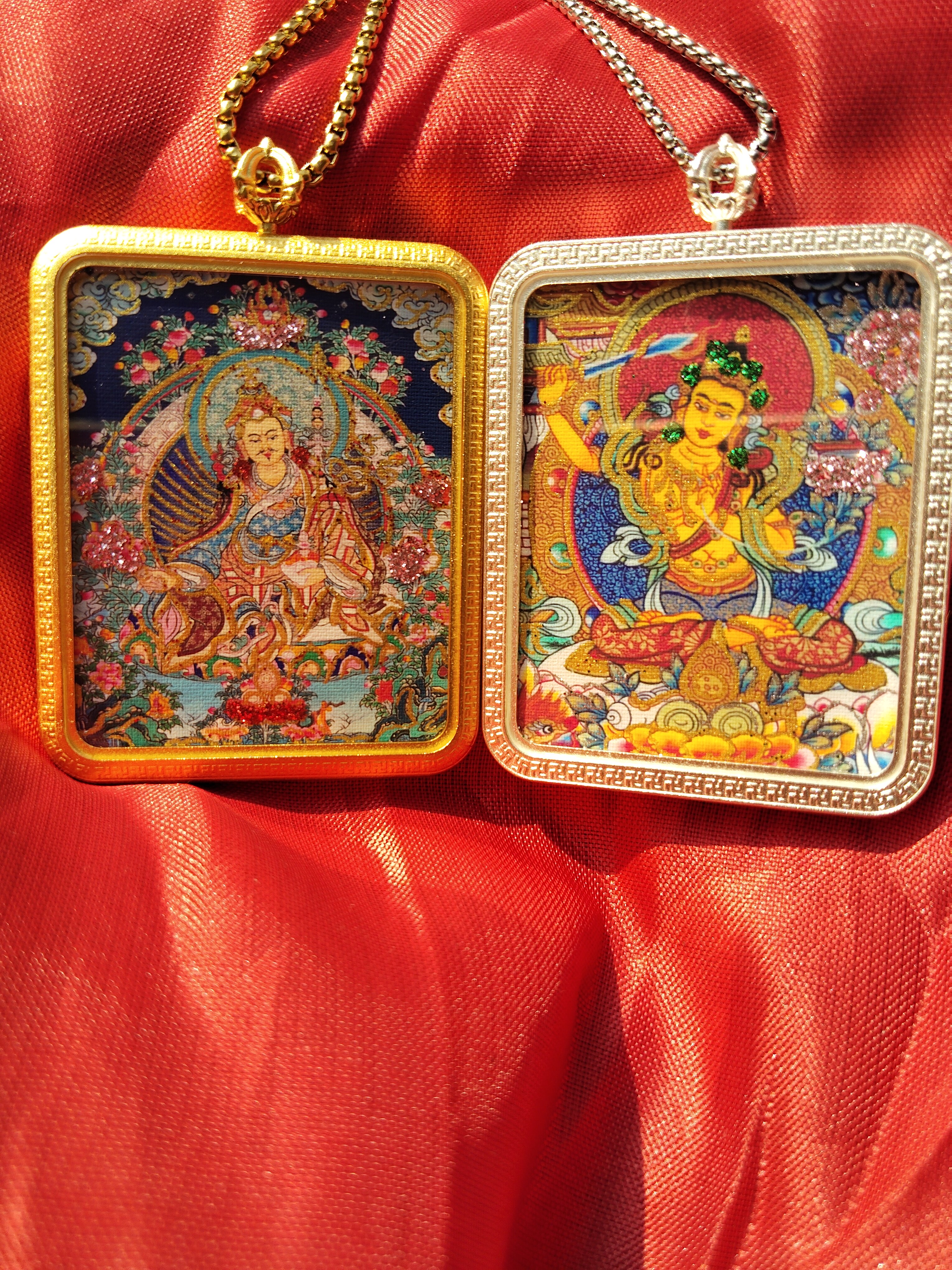 新款西藏民族风手绘描金描银彩金工艺唐卡画带盒吊坠男女个性项坠