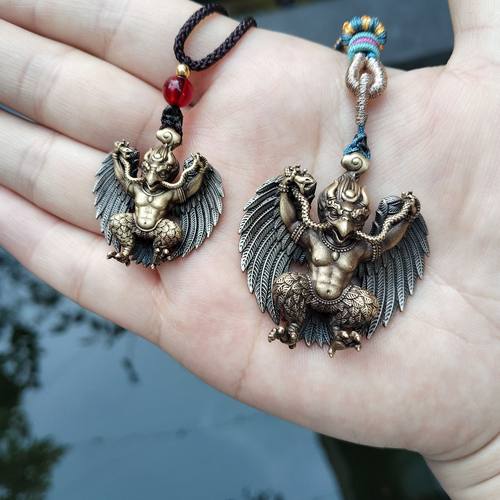 西藏民族风精工黄铜做旧金翅大鹏鸟吊坠男女款个性配饰随身项链