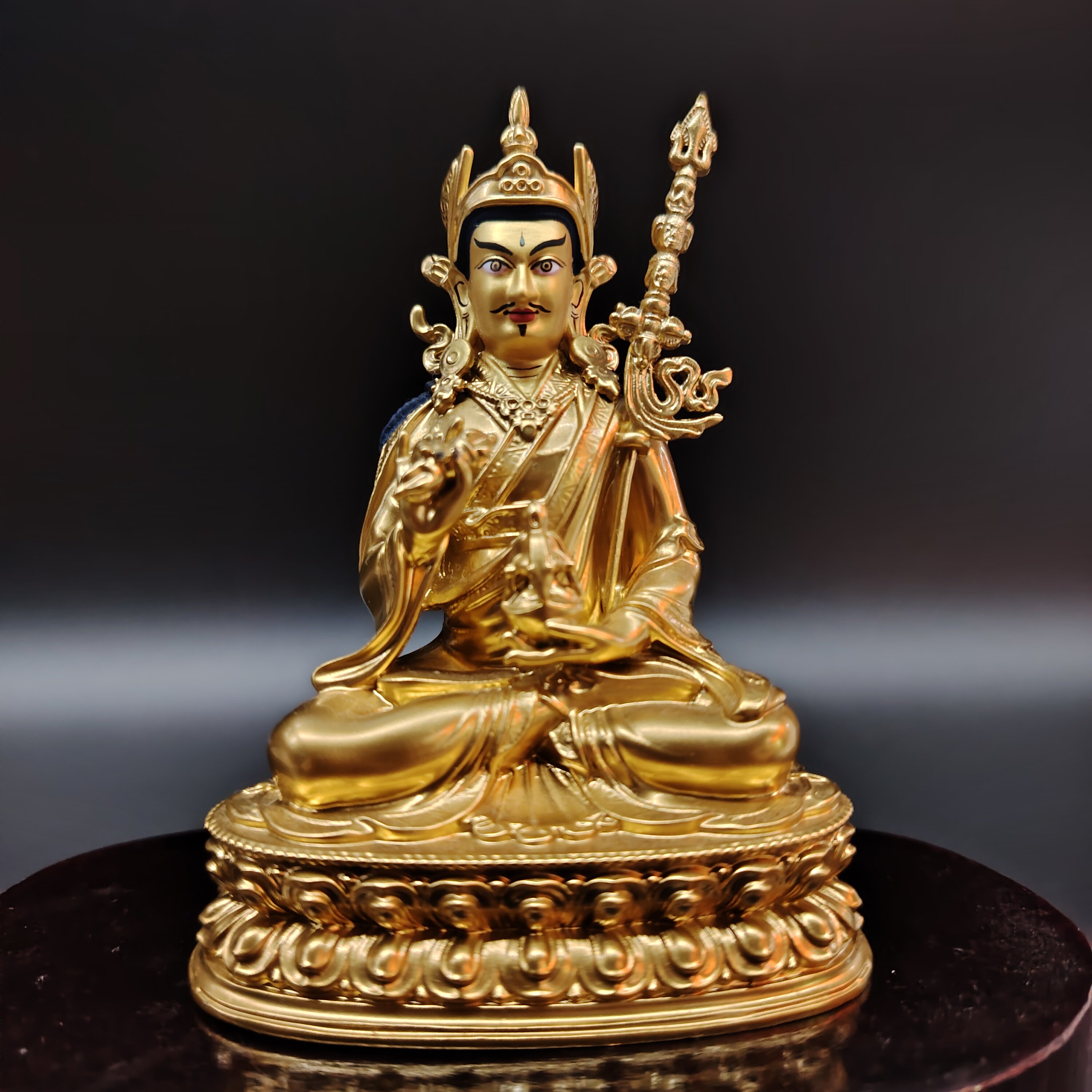 纯铜鎏金画脸莲花生大士佛像摆件坐式莲师铜造像3寸10cm家用佛堂