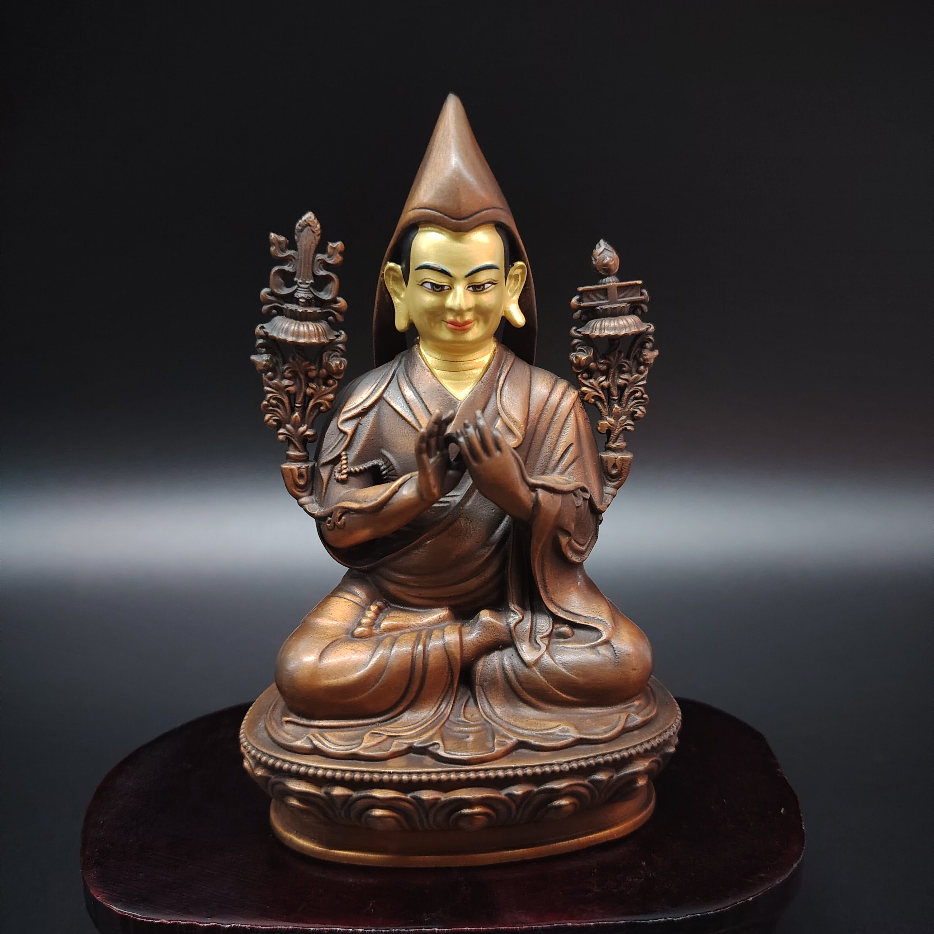 藏传纯紫铜画脸宗喀巴大师佛像摆件室内家用工艺品车载桌面摆件