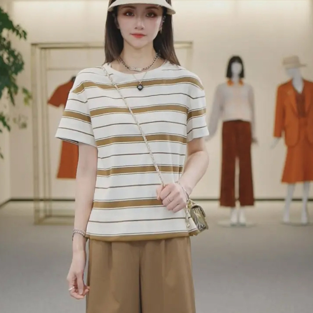 圆领条纹休闲短袖T恤女