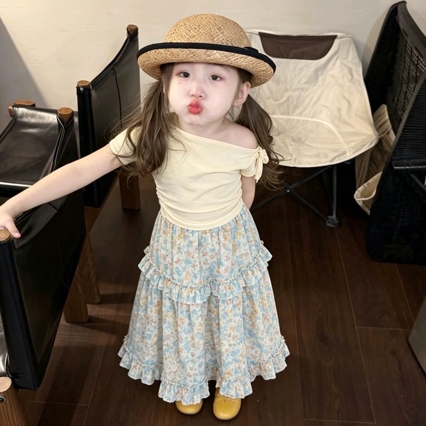 女宝宝甜美韩系度假风穿搭套装裙漏肩小众上衣碎花半身裙女孩子
