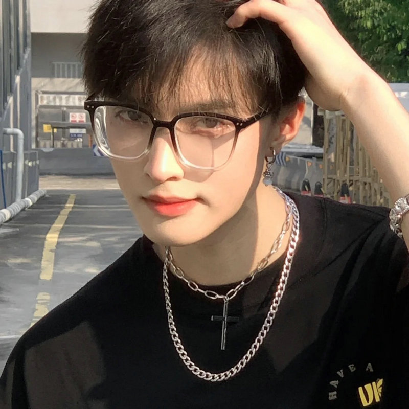 日系上黑下透明眼镜框男黑框潮近视可配大脸防蓝光个性平光女眼镜