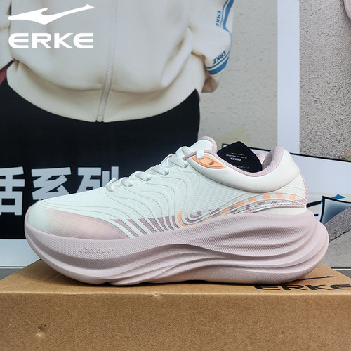 鸿星尔克冬季女子软底运动鞋