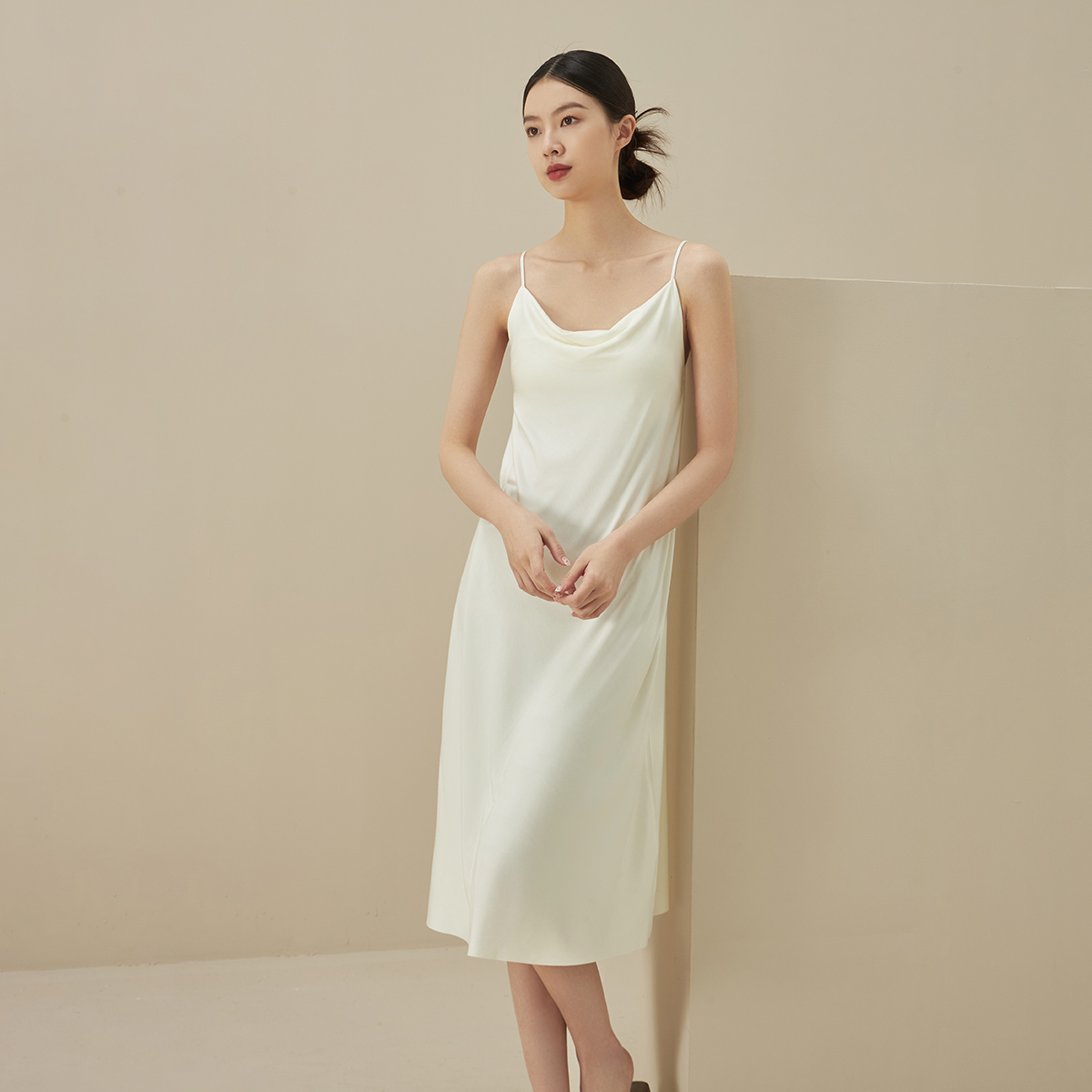 思篇睡裙女春夏冰丝带胸垫连衣裙