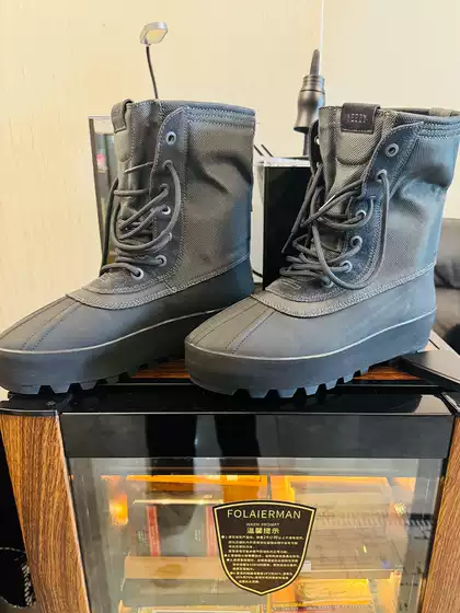 Developed for a Year, Buy It Without Thinking Twice! Season 1 Coconut 950 Kanye Work Boots for Men, Thick-Soled High-Top Snow Boots for Men