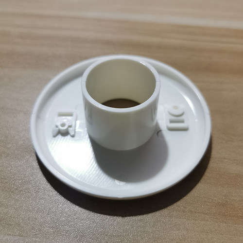 水管跟墙面接头装饰盖安装方便