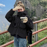 黑色