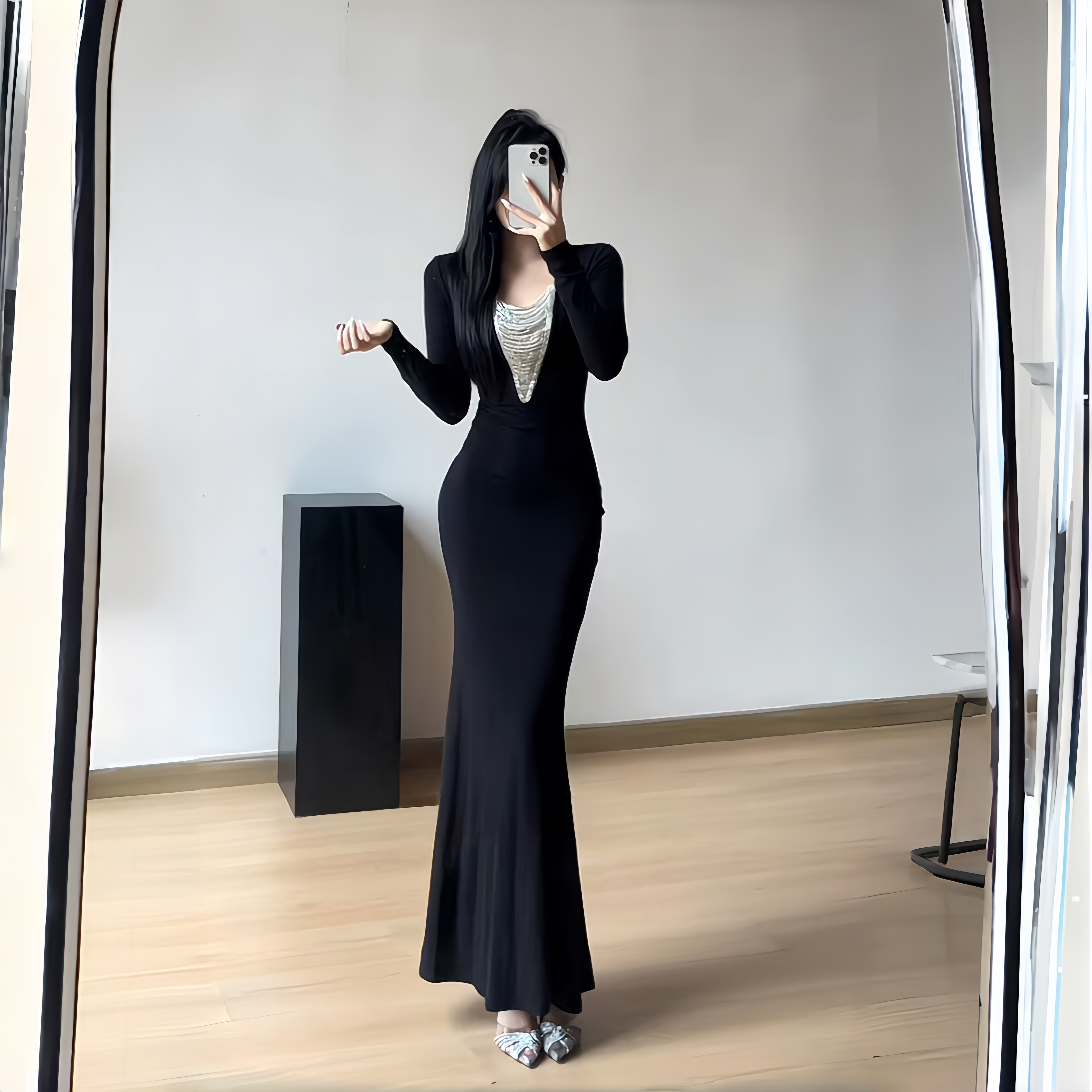 法式黑色V领包臀连衣裙