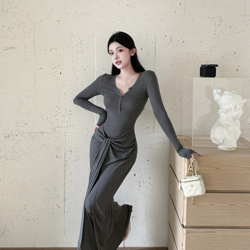 性感辣妹v领灰色长袖连衣裙