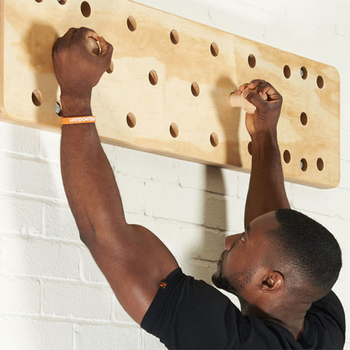 室内综合训练家用攀岩板引体向上