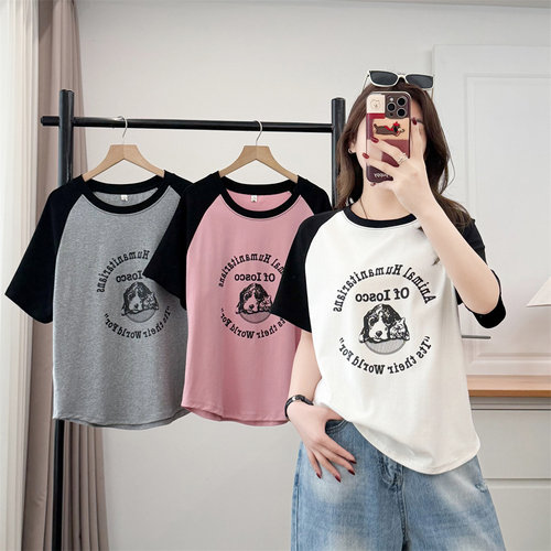 大码胖mm美式减龄显瘦小狗印花撞色T恤女春新款时尚休闲上衣2608