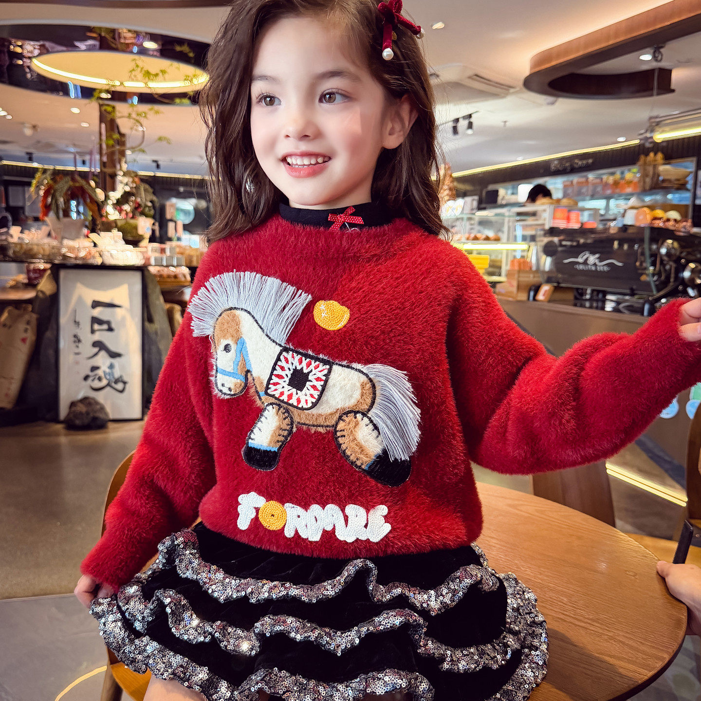 【马上有财】卡通水貂绒毛衣