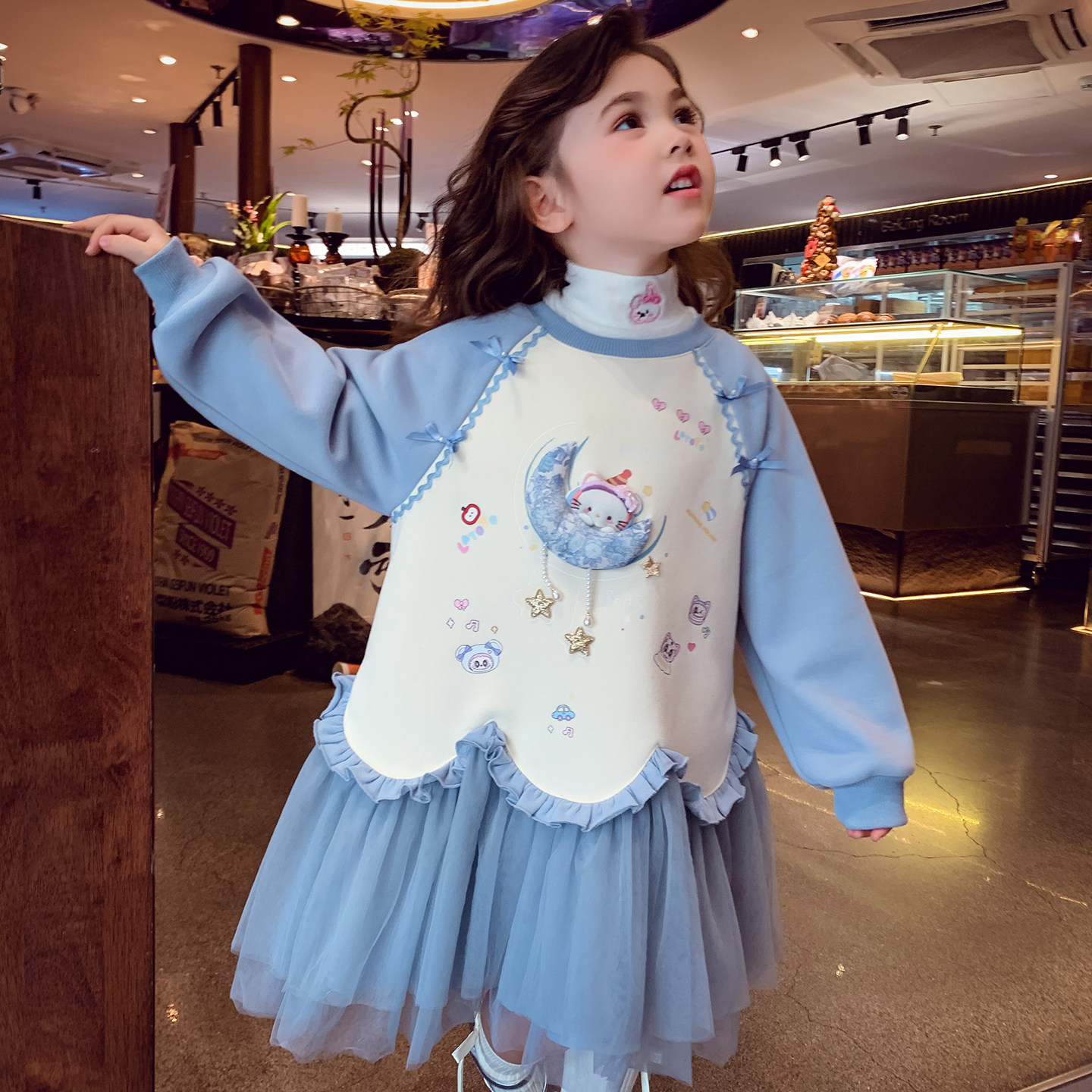 【月亮凯蒂】拼接网纱卫衣连衣裙