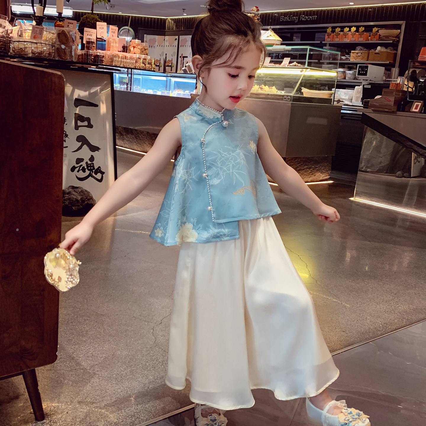 女童新中式国风套装夏装2026新款小女孩缎面提花上衣阔腿裤两件套