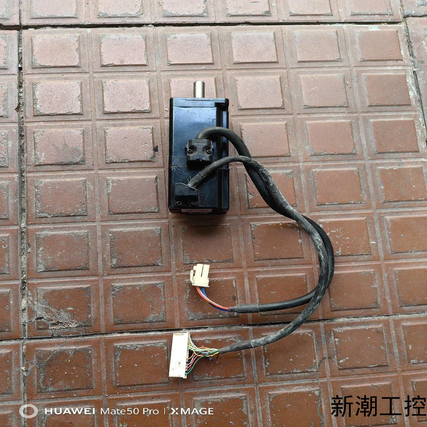 安川伺服电机处理  SGMAS-C2AGA-SU12  15议价商品