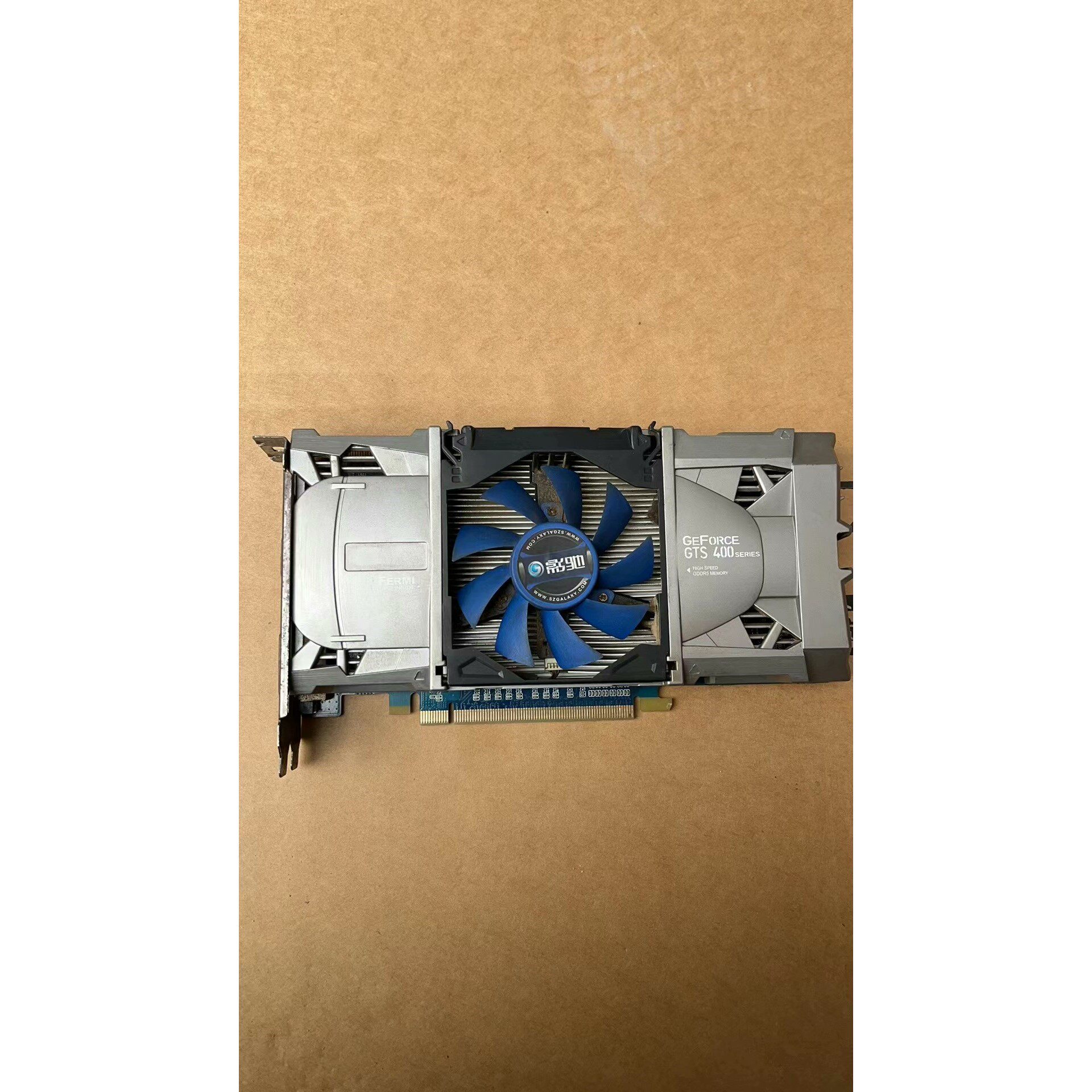 (议价)影驰gts450 1g d5黑将版实物图拍摄所有接口测试正常