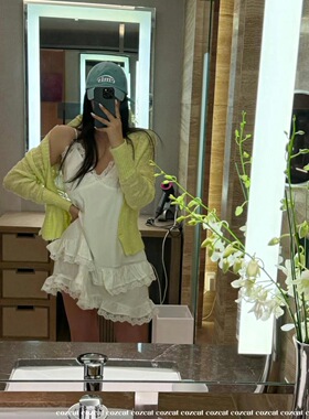 白色蕾丝吊带裙女2024春夏新款纯欲风微透V领蓬蓬打底裙内搭短裙