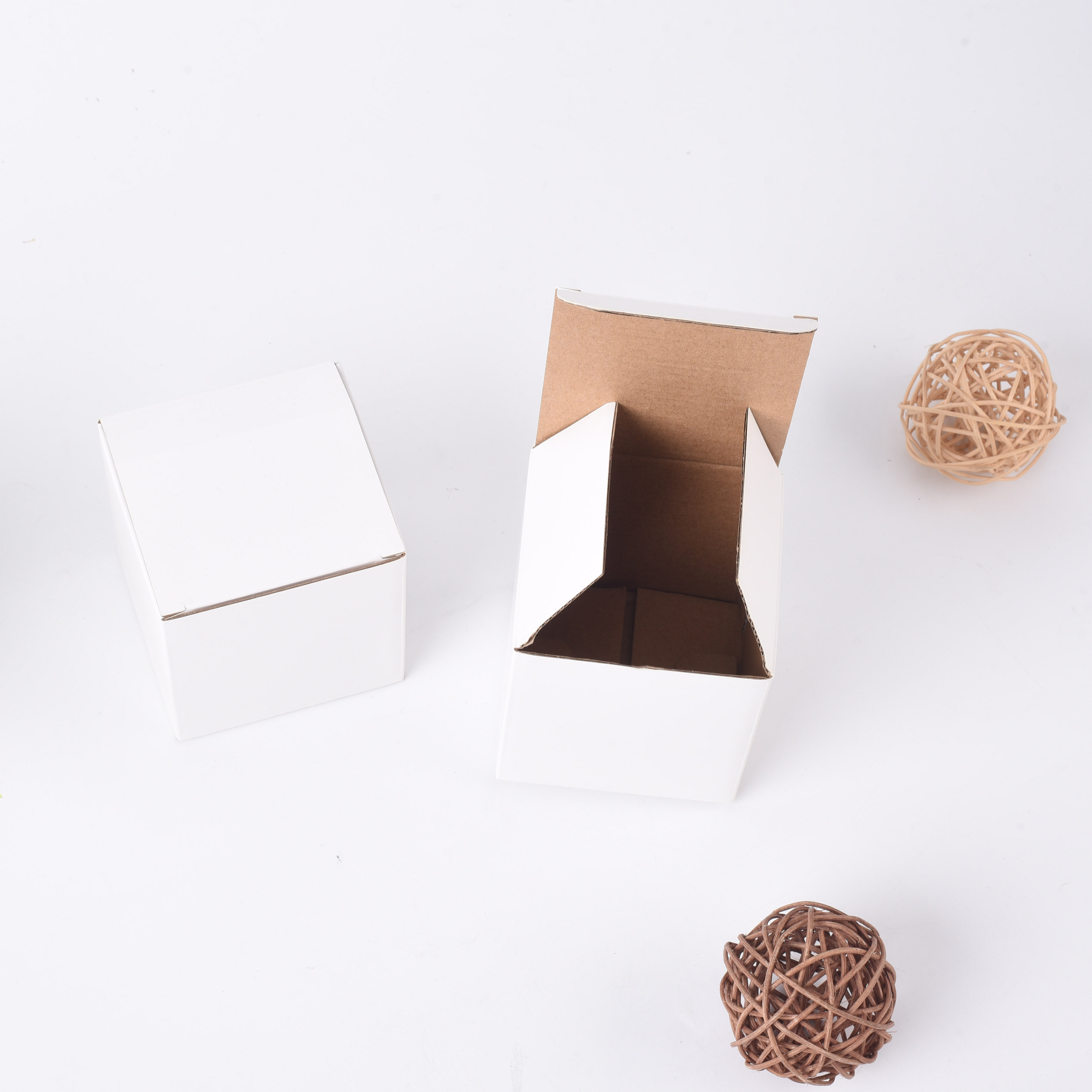 现货瓦楞白盒 三层E瓦 10x10x11 马克杯包装盒  五金包装盒 杯盒