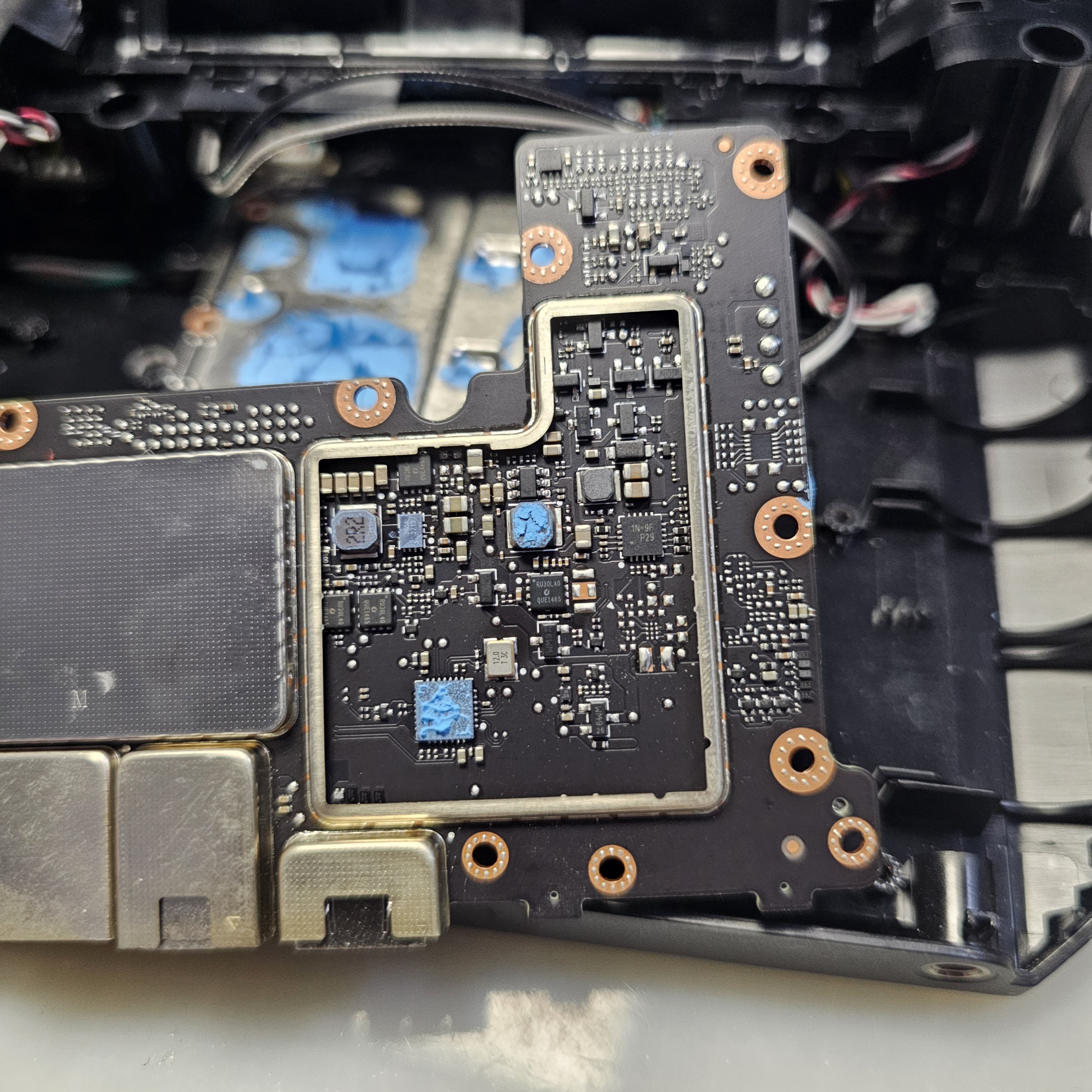 遥控器维修大疆带屏遥控器不开机不充电无信号校准换屏等故障维修