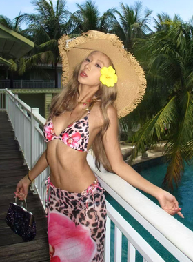 WHIMSY·粉红豹纹甜酷印花度假风性感比基尼绑带温泉度假三件套