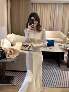 新中式旗袍穿搭女装秋冬大衣内搭气质鱼尾户外长裙白色针织连衣裙