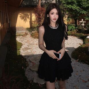 cos风小黑裙赫本风设计感小礼服蛋糕裙名媛法式无袖露肩连衣裙女