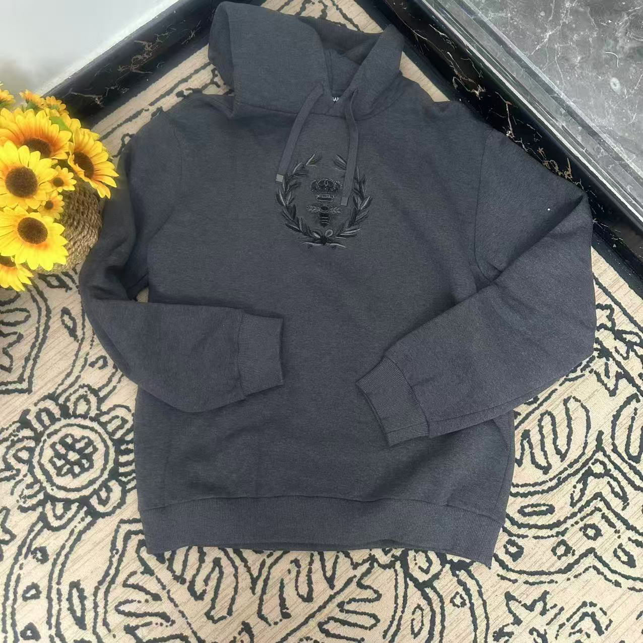 蘑菇英国代 大哥 灰色重工刺绣连帽卫衣 50码胸围120