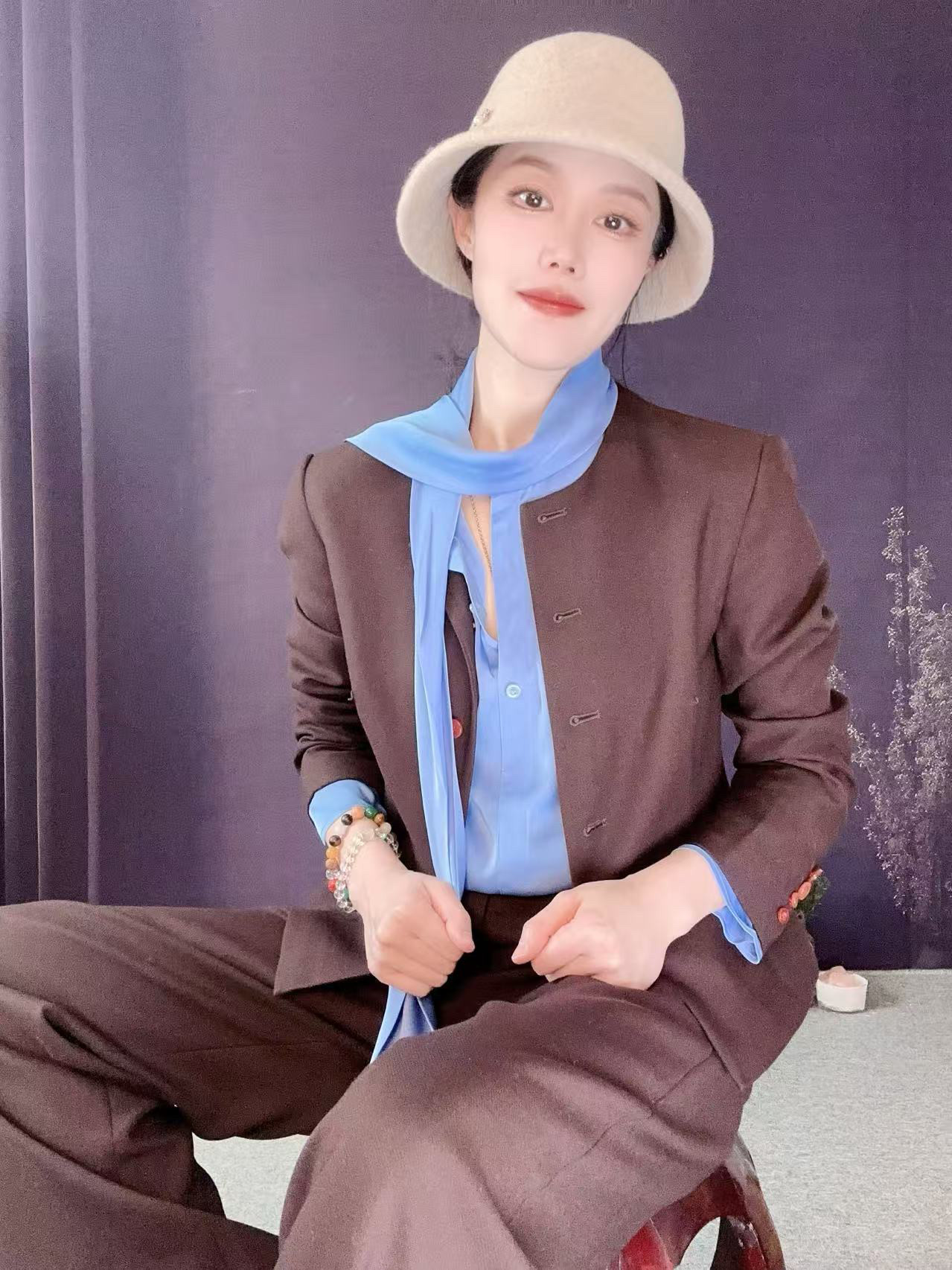 蘑菇英国代 TYZHURA 26春夏 深酒红色宝石扣羊毛西服外套