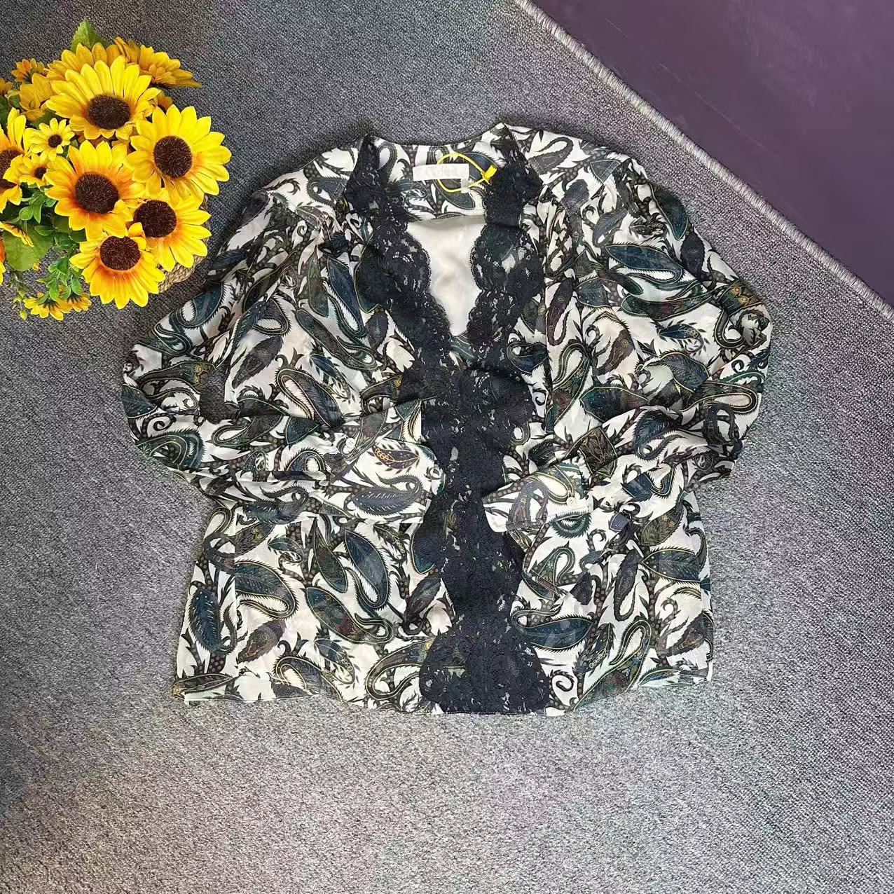 蘑菇英国代 复古腰果花真丝套头衬衫 36码胸围94