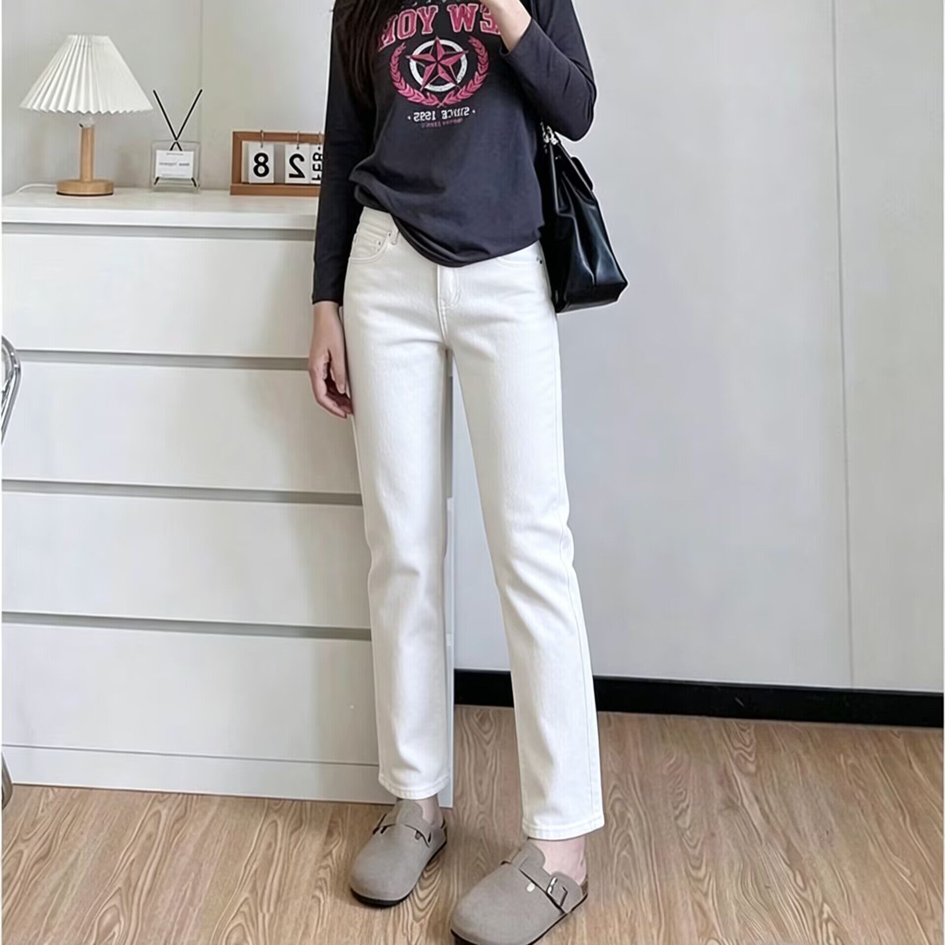 白色高腰显瘦修身休闲烟管牛仔裤女秋季新款百搭八九分窄版直筒裤