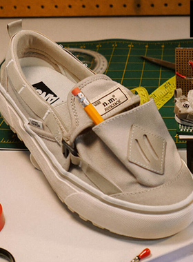 Vans Slip-On RS x Nicole McLaughlin 联名款户外口袋功能休闲鞋