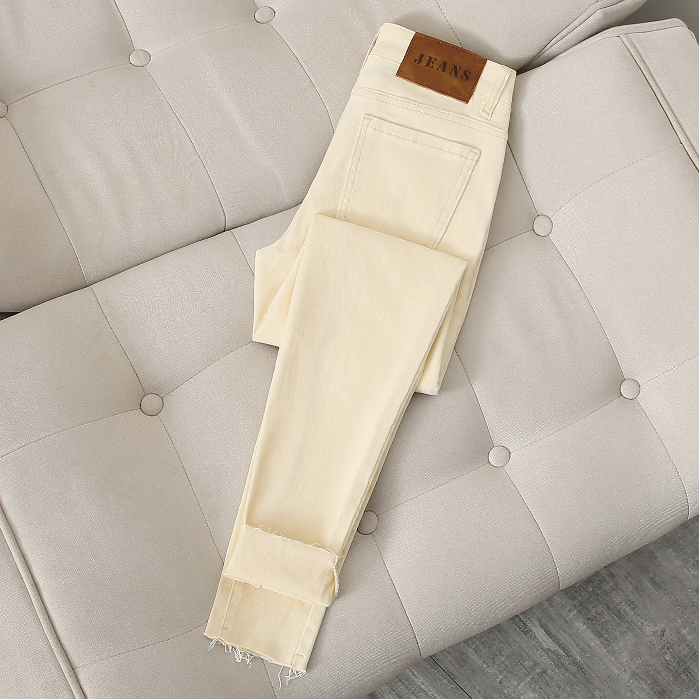 百搭气质辣妹高腰牛仔铅笔裤女春季新款杏色显瘦小脚裤休闲长裤,女装/女士精品,牛仔裤,淘宝优惠券,粉丝福利购,淘宝优惠卷