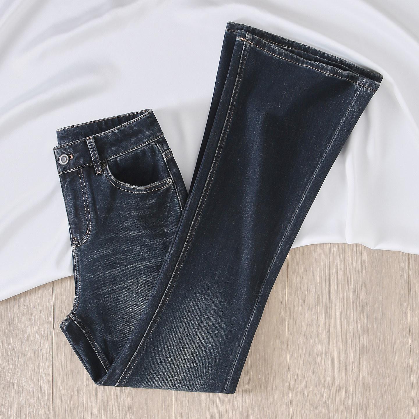 it :CHOCOOLATE复古紧身四面弹微喇牛仔裤女高腰显瘦弹力喇叭裤子