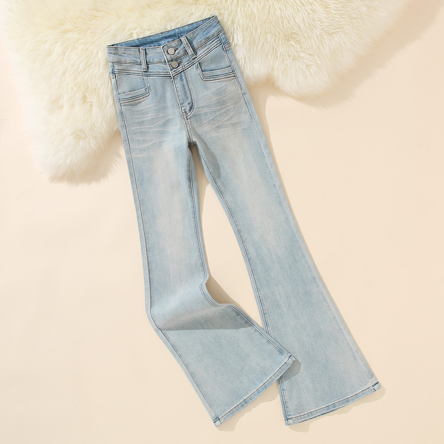 时尚百搭高腰微喇牛仔裤