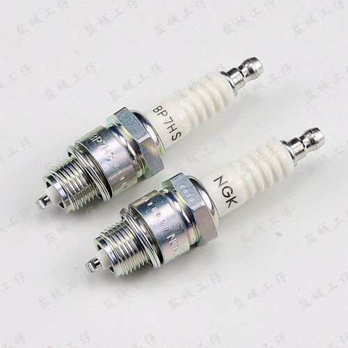 摩托车2T NGK火花塞BP7HS博世W7BCAJ50隆鑫(二冲程)火嘴打火石