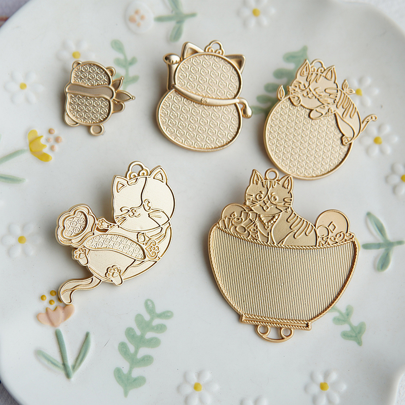 晗颖宋锦蓝染刺绣新中式底托熊猫招财猫猫咪聚宝盆胸针