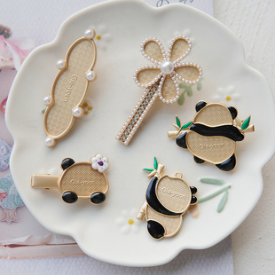 宋锦蓝染刺绣新中式底托螺钿点翠豌豆五瓣花熊猫竹叶发夹平夹吊坠