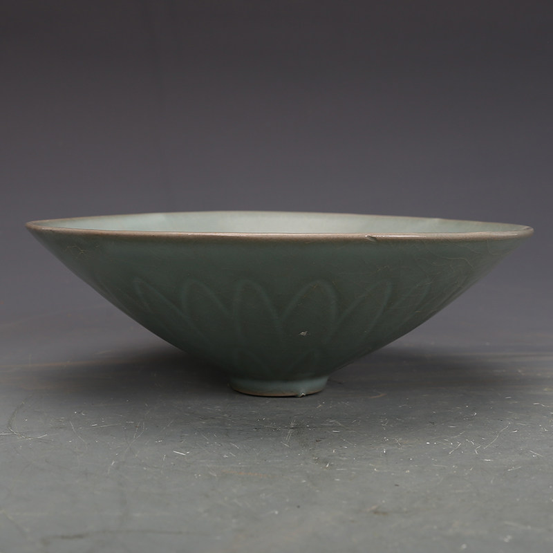 宋瓷收藏龙泉窑粉青釉碗古董古玩旧货老货收藏摆件