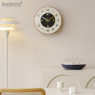 EMITDOOG免打孔钟表挂钟客厅现代简约艺术气球创意大气时钟装 饰墙