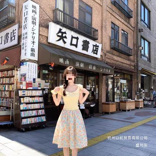 厂家直销韩系复古油画印花半身裙春夏2025新款松紧腰A字版碎花蓬