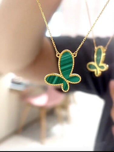 周.太幅无敌蝴蝶项链女新品