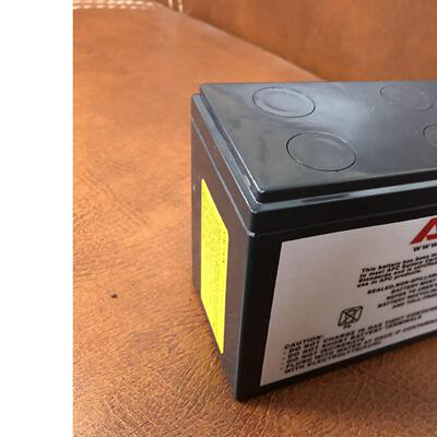 BK650-CH更换内置电池 GP1272 电瓶 12V7.2AH 消防 APC RBC2电池