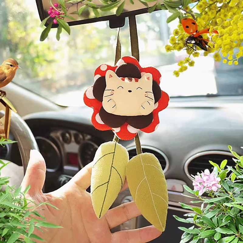 日本插画KINE猫可爱立体猫咪布艺卡通女司机汽车挂件包包创意吊饰