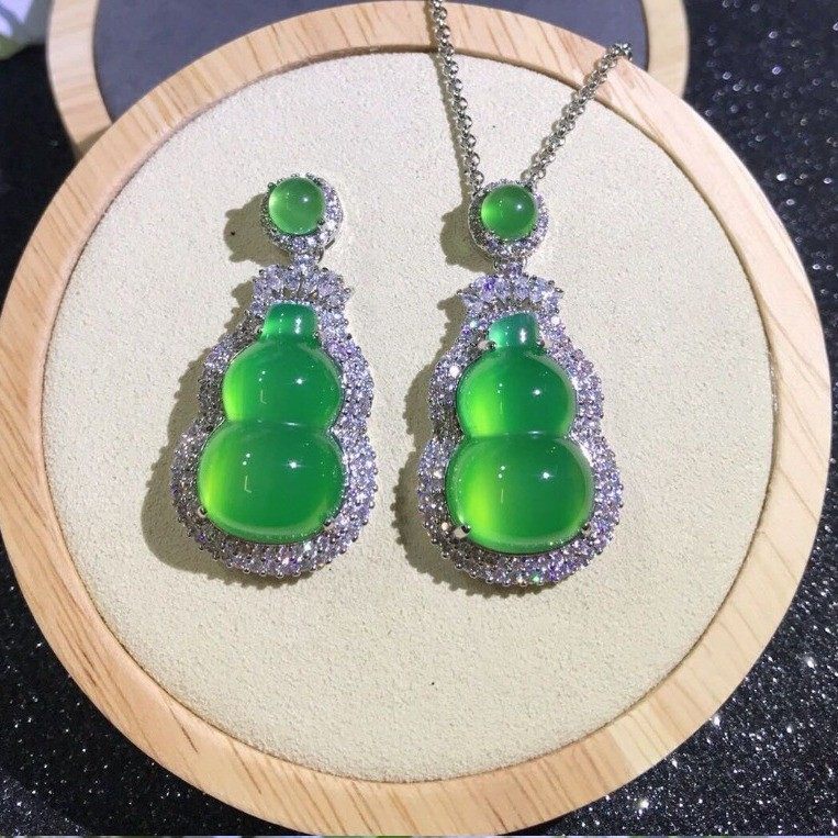 2026厂家高冰玉髓银镶嵌绿玉髓时尚满转葫芦吊坠毛衣链挂件