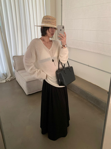 2026 广州十三行女装WATER OFFICIAL新款v领宽松针织毛衫女装上衣