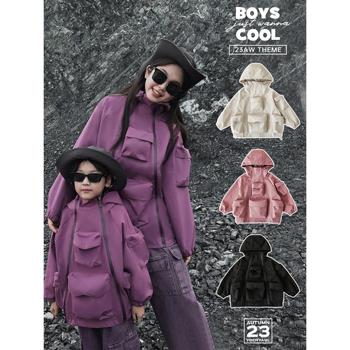 面料廓形感好质感偏硬挺冲锋衣