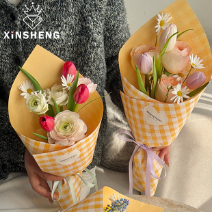 原创小花格·包装 春夏新品 芯苼 花店鲜花束甜美格纹包花纸 纸