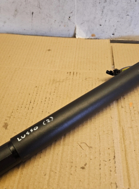 法拉利GTC4 LUSSO后备箱撑杆 法拉利液压撑杆 机盖撑杆弹簧助力器