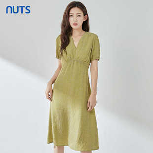 699 茶歇裙323101120B NUTS碎花夏长裙连衣裙气质女V领泡泡袖 法式